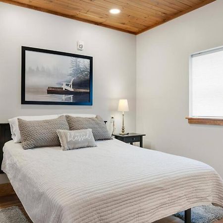 Hickory Suite - Main Street Lodge In Берлин Екстериор снимка