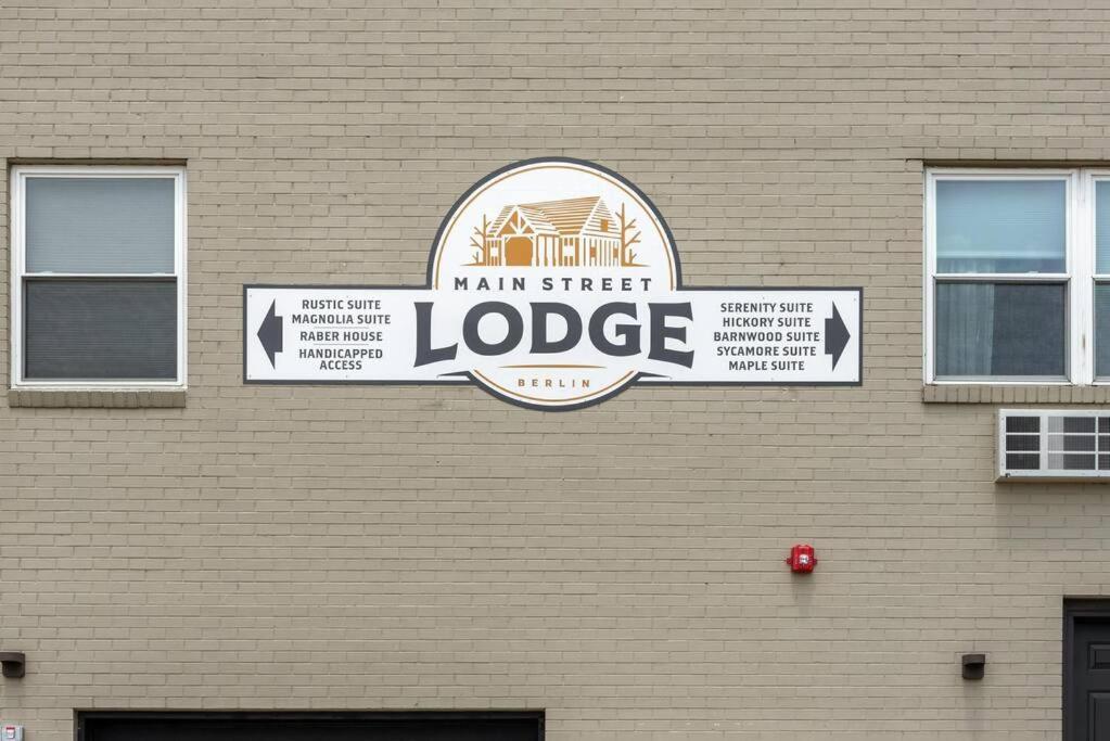 Hickory Suite - Main Street Lodge In Берлин Екстериор снимка